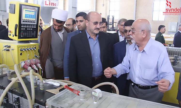 بازدید استاندار کردستان از کارخانه صنعتی سیندژ